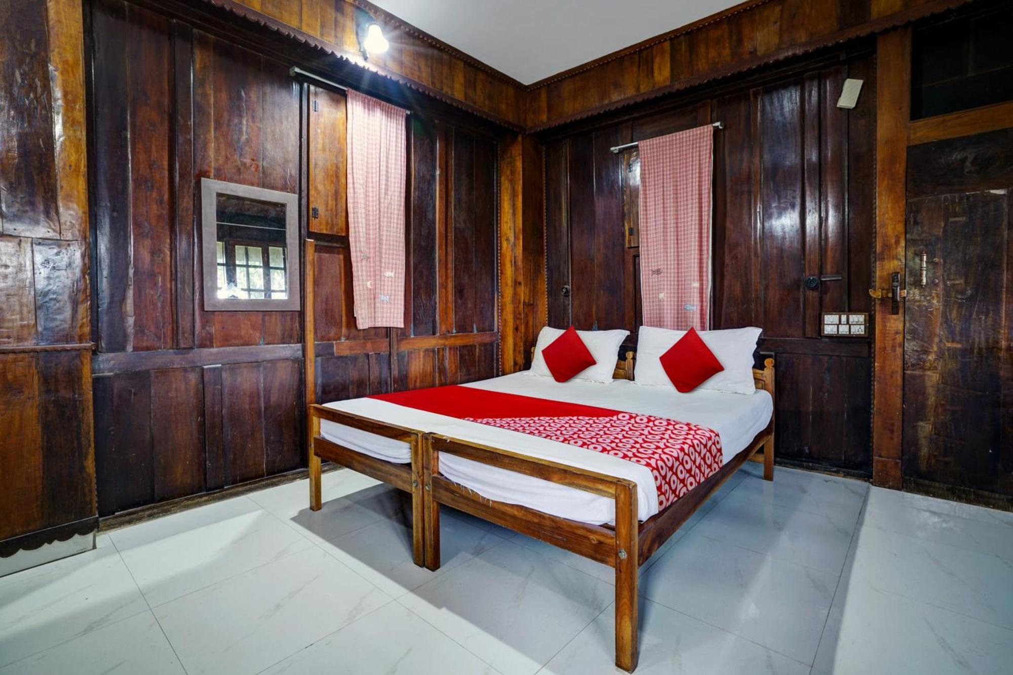 Oyo Flagship Meadow View Inn Текади Екстериор снимка